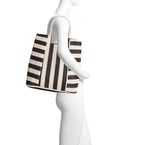 Kelly and Katie Tote - Picture 3 of 3